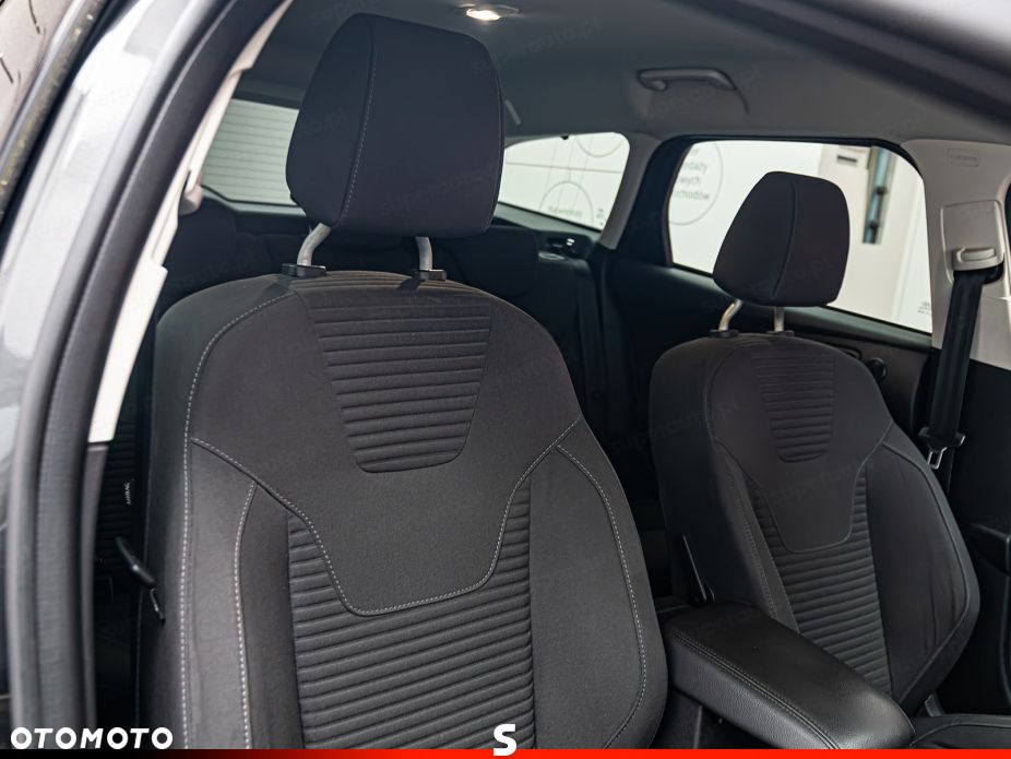 Ford Focus - 8