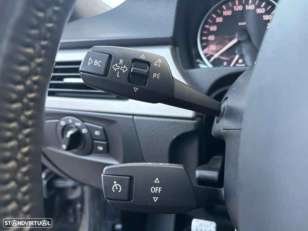 BMW 320 d Exclusive - 18