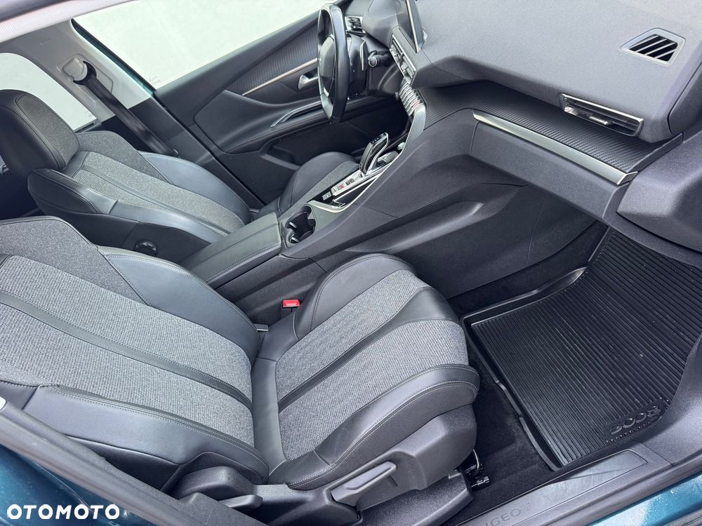 Peugeot 5008 BlueHDi 130 EAT8 Allure - 20