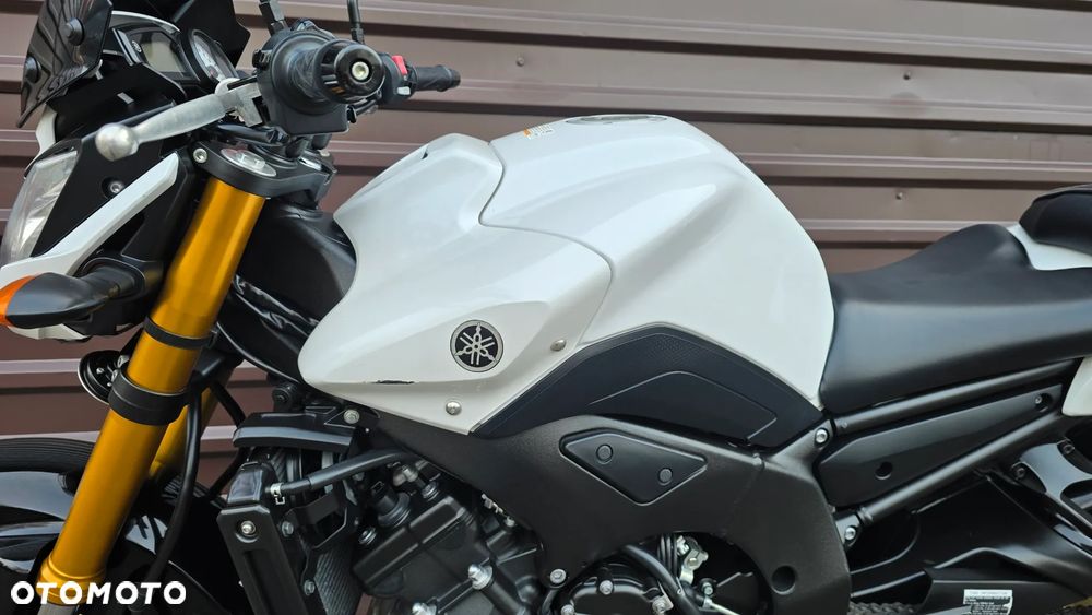 Yamaha FZ8 - 24
