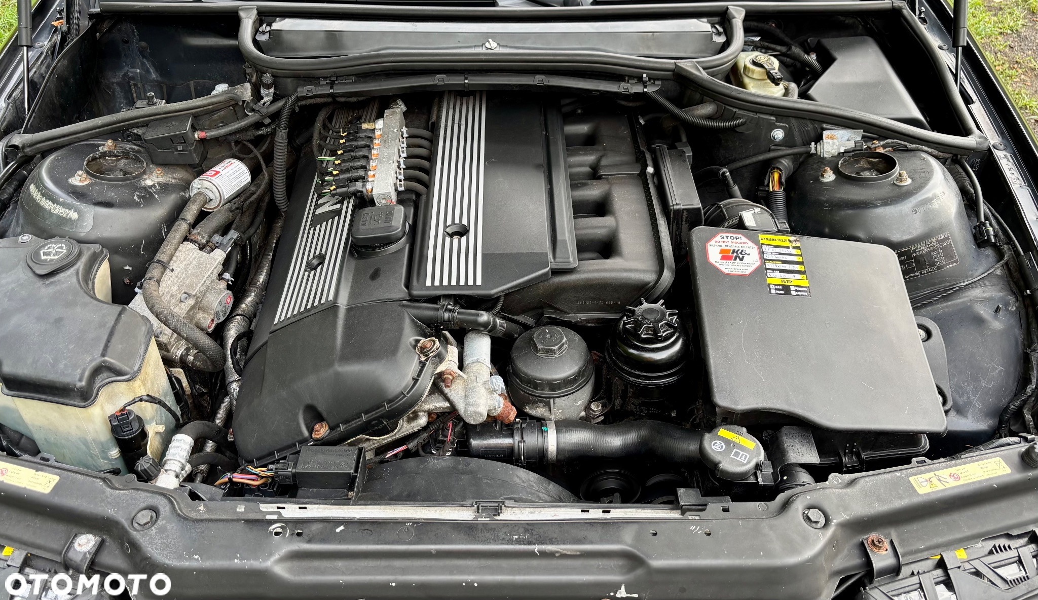BMW Seria 3 330i Touring - 17