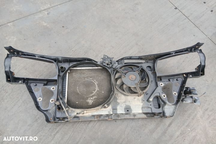 Trager / Calandru 3B0805594 3B0805594 Volkswagen VW Passat B5 [1996 - - 5
