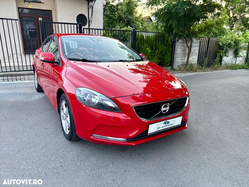 Volvo V40 T2 Momentum - 9