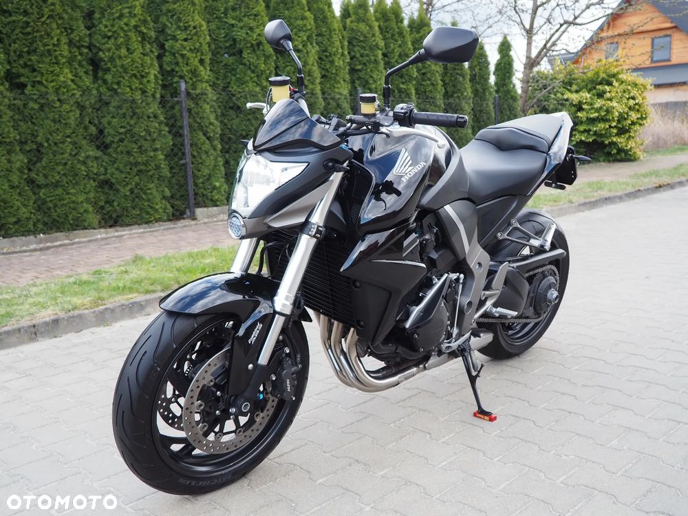 Honda CB - 1