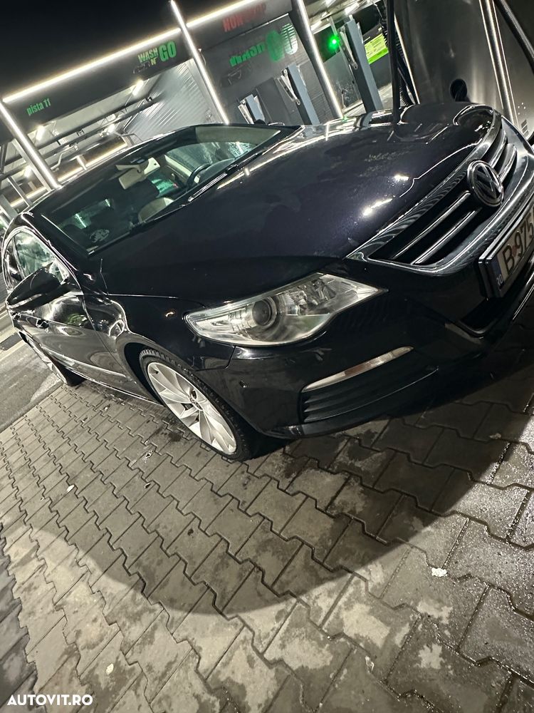 Volkswagen Passat 2.0TDI Comfortline DPF DSG - 2