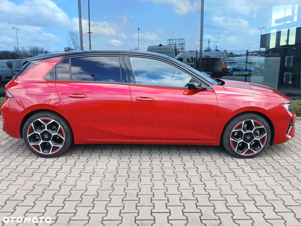 Opel Astra 1.6 T Plug-in Hybrid GS - 4