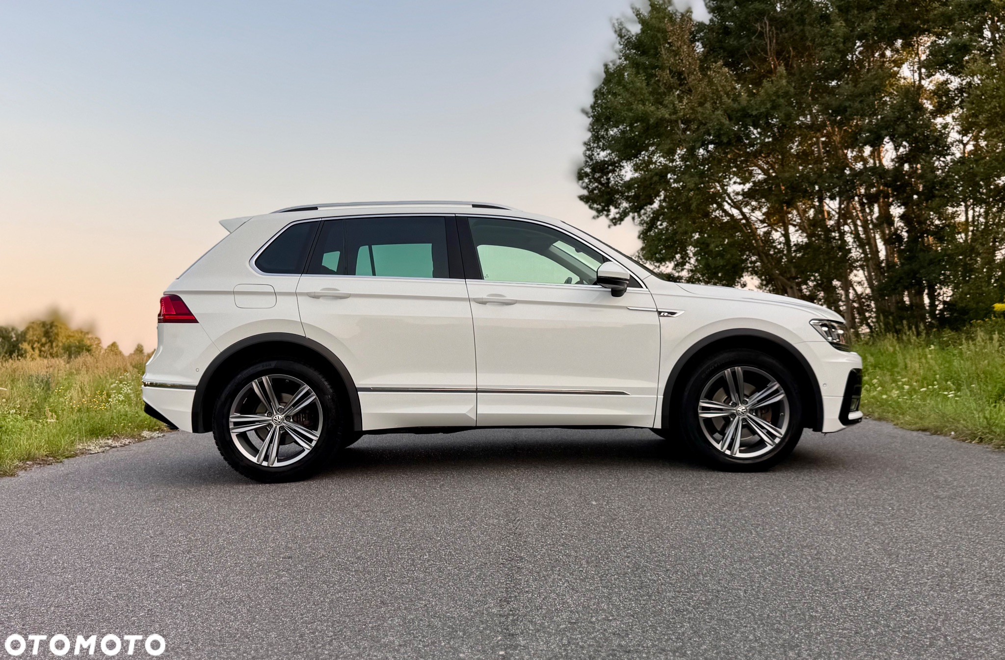 Volkswagen Tiguan 2.0 TDI SCR 4MOTION DSG IQ.DRIVE - 27