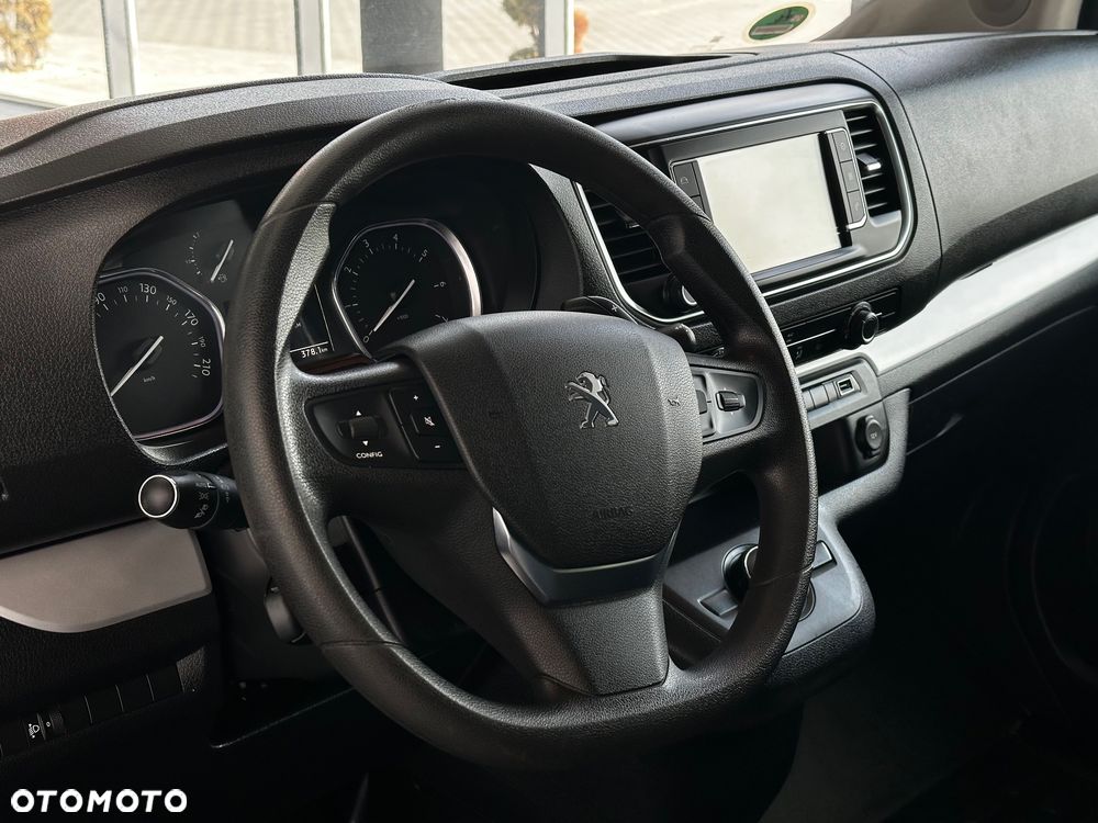 Peugeot Traveller - 11