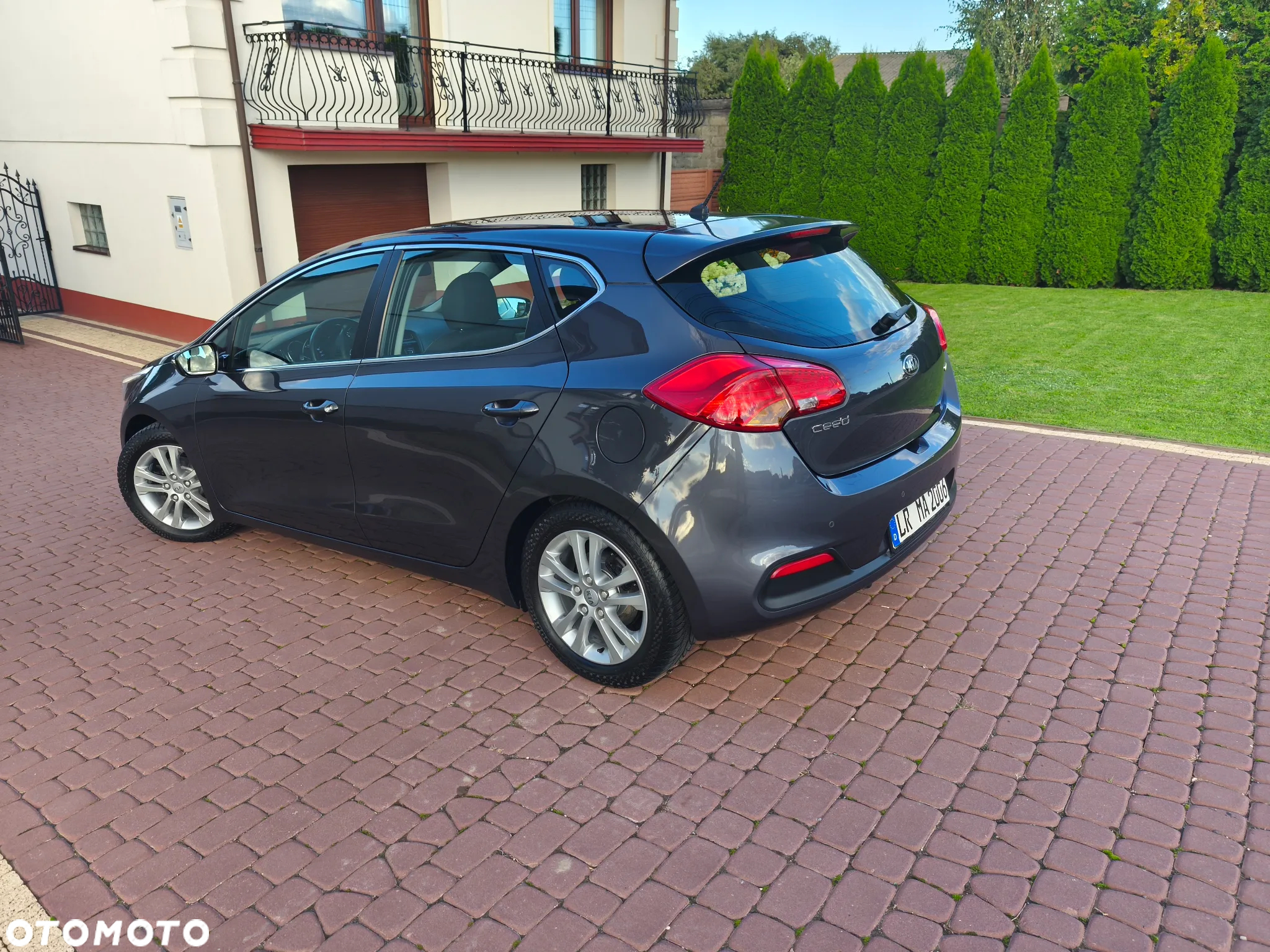 Kia Ceed 1.6 GDI Dream Team Edition - 2
