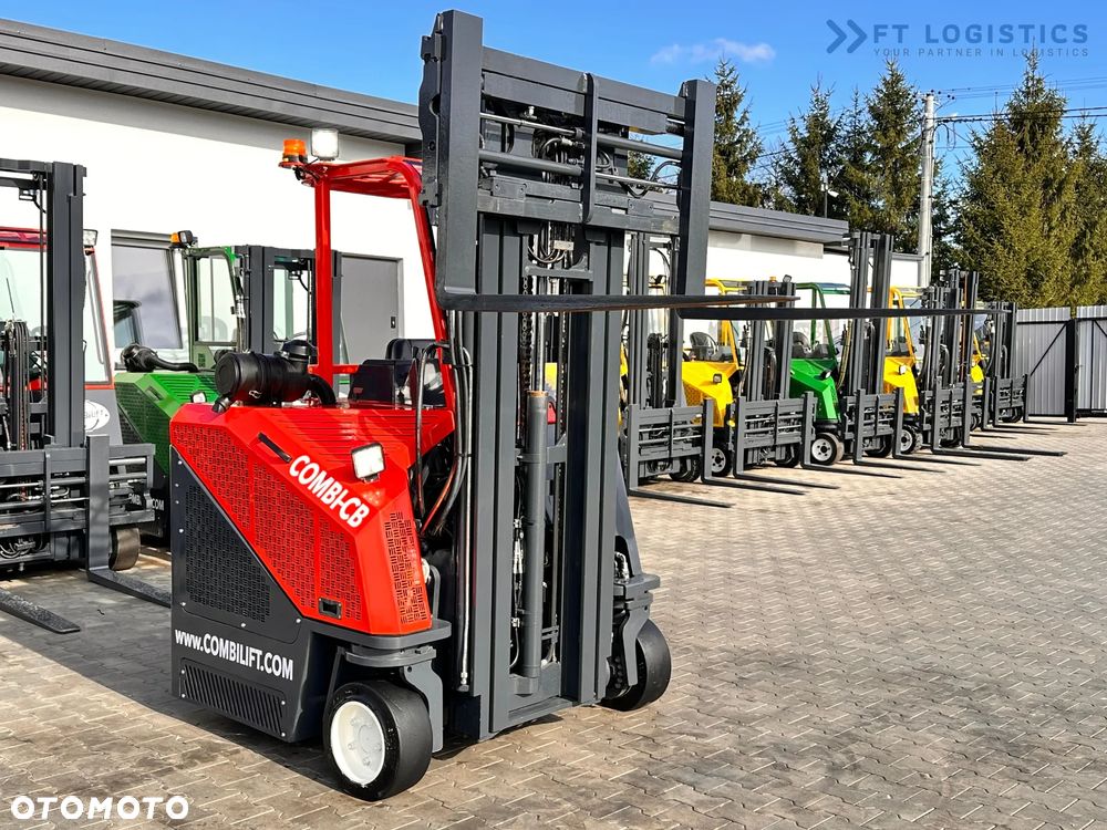 Combilift C3000CB / LPG / TRIPLEX / 5500MM / WOLNY SKOK / PRZESÓW + POZYCJONER WIDEŁ / JAK NOWY - 24