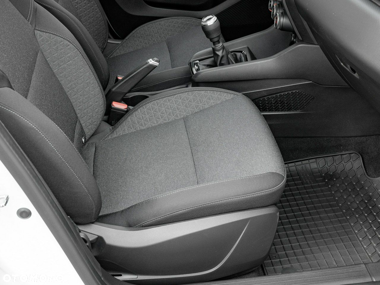 Renault Clio 1.0 TCe Equilibre - 31