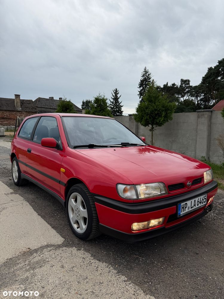 Nissan Sunny - 2