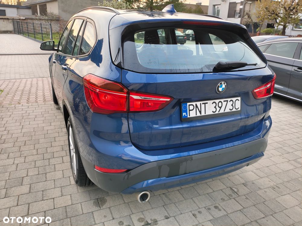 BMW X1 sDrive16d - 12
