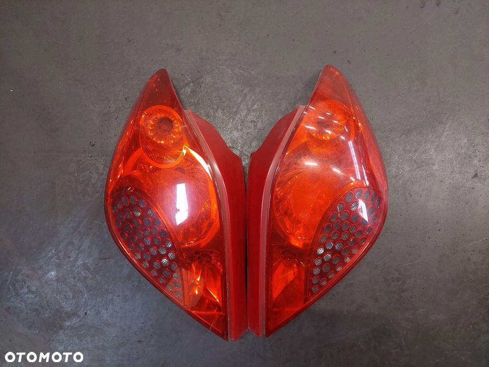 KOMPLETNY TYŁ PEUGEOT 207 I LIFT KMUD KLAPA BAGAŻNIKA ZDERZAK TYŁ LAMPY - 14