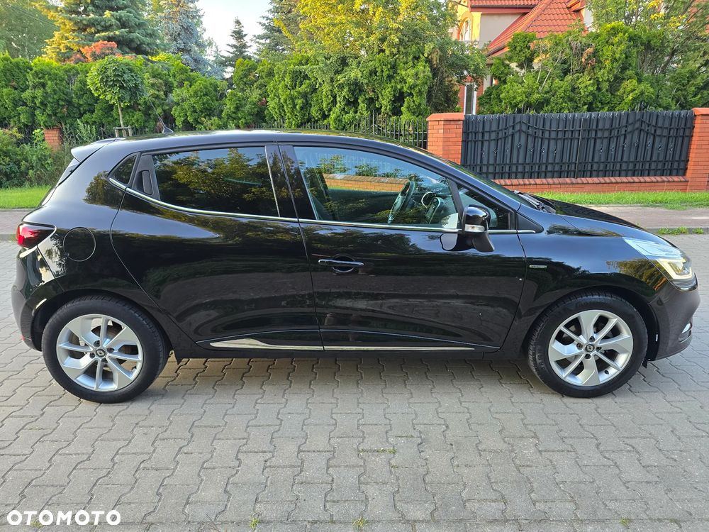Renault Clio - 10