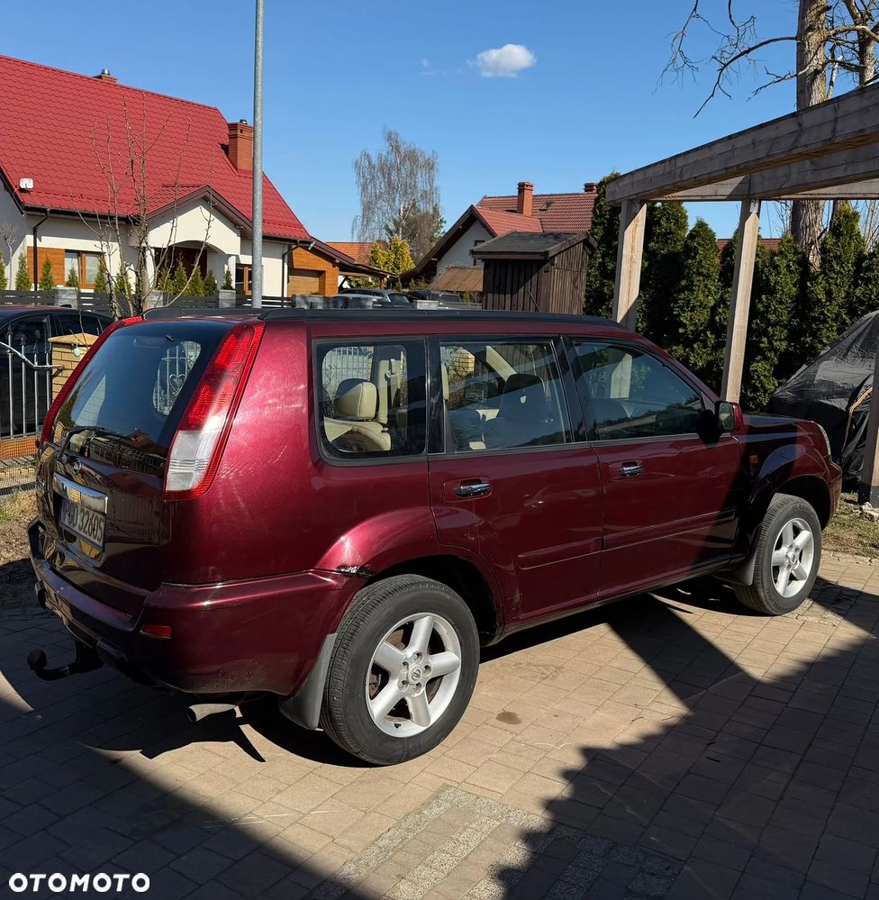Nissan X-Trail 2.0 Luxury - 4