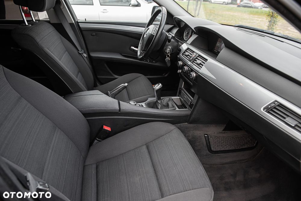 BMW Seria 5 - 16