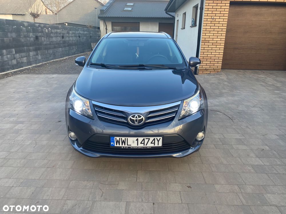 Toyota Avensis - 14