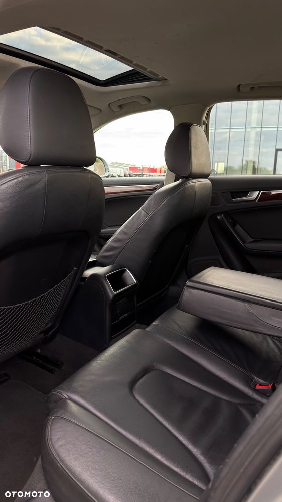 Audi A4 Limousine - 11