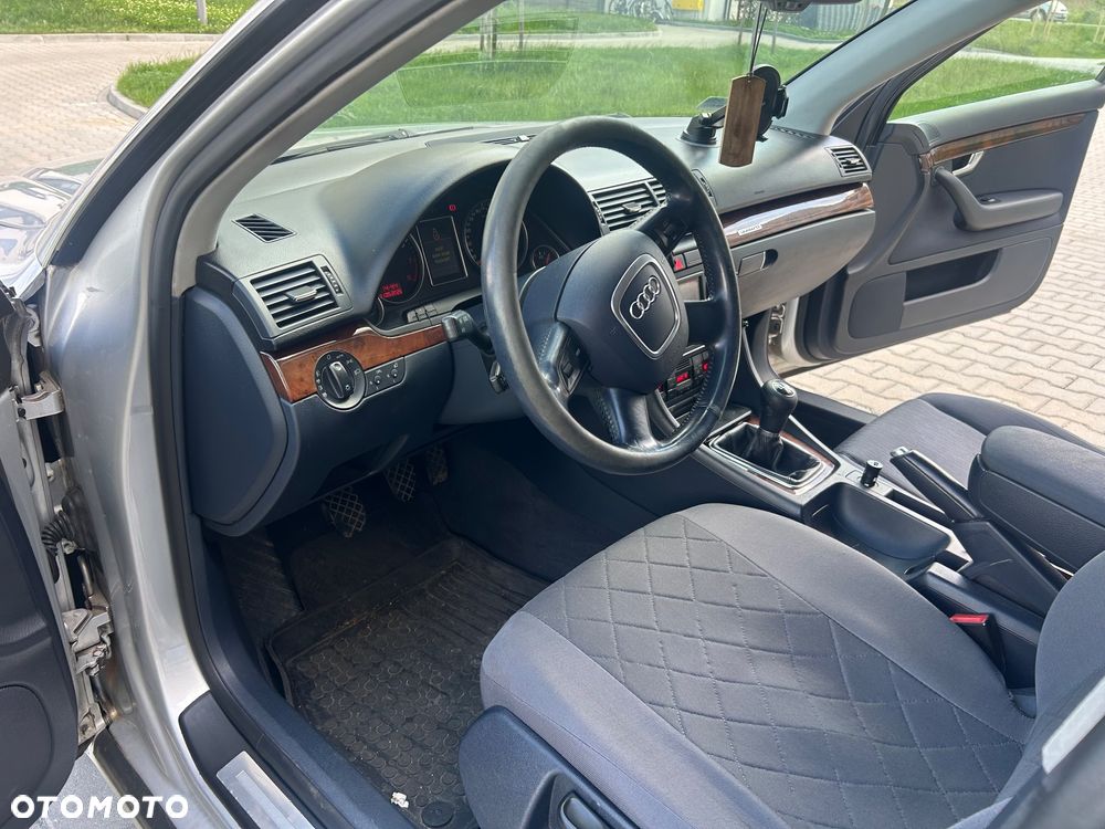 Audi A4 Limousine 3.2 FSI Quattro - 11