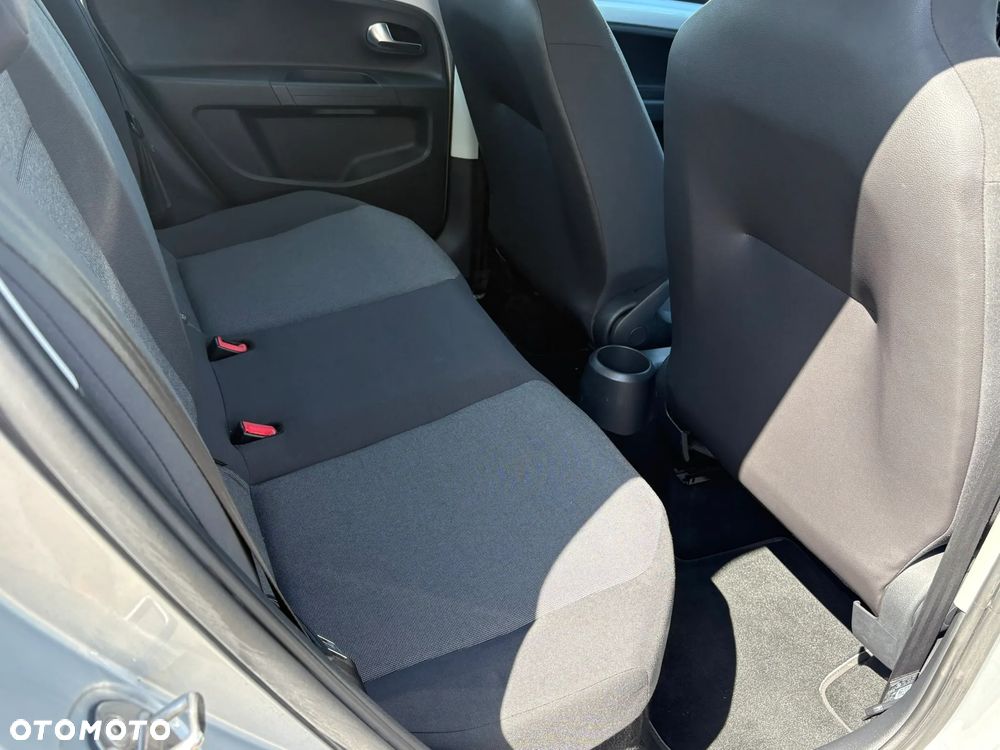 Volkswagen up! 1.0 move - 19