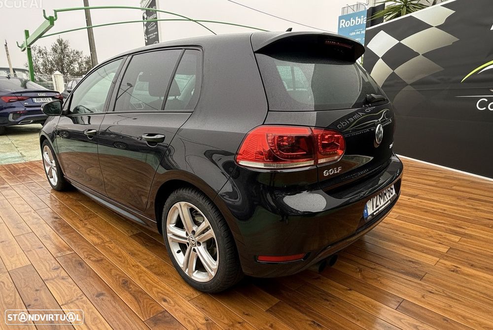 VW Golf 2.0 TDI Highline DSG - 11