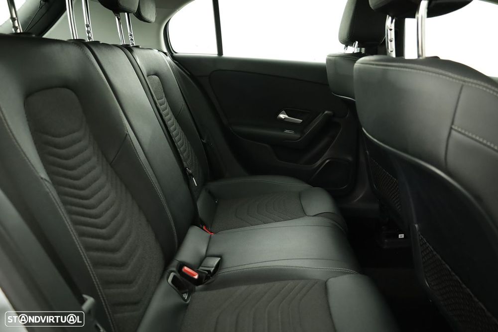 Mercedes-Benz A 200 Standard - 21