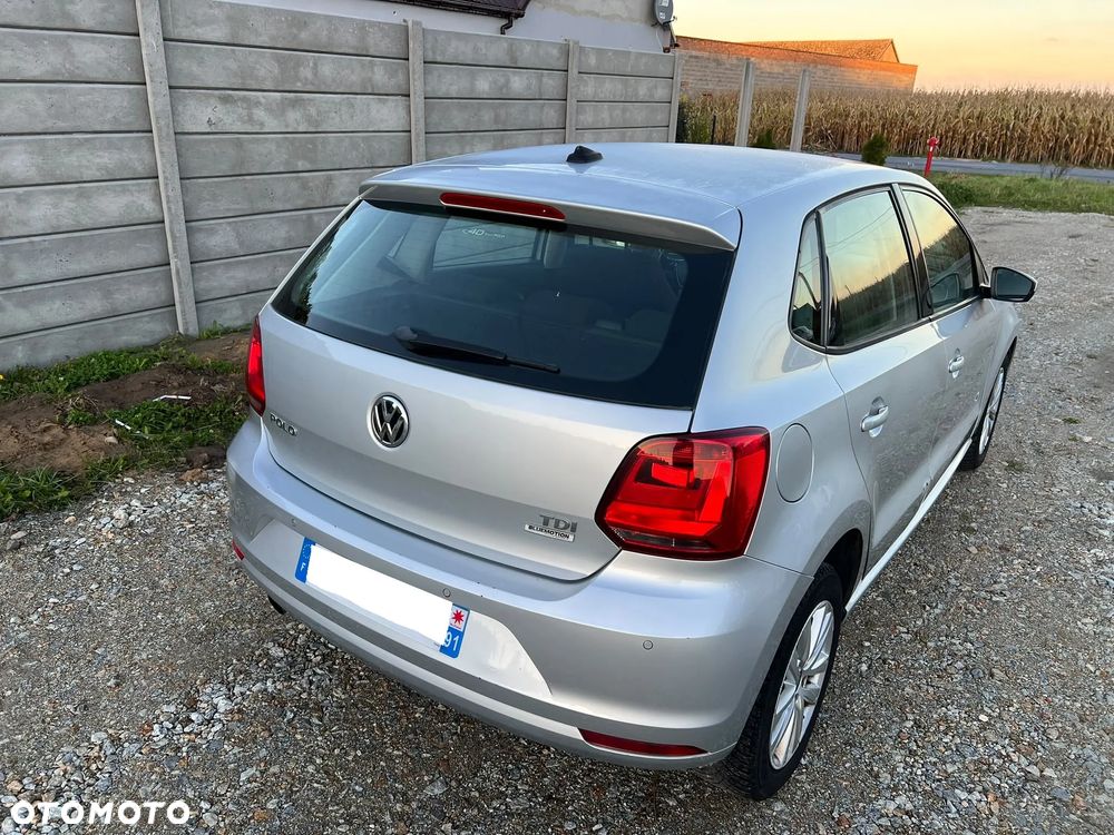 Volkswagen Polo 1.4 TDI (Blue Motion Technology) Highline - 35