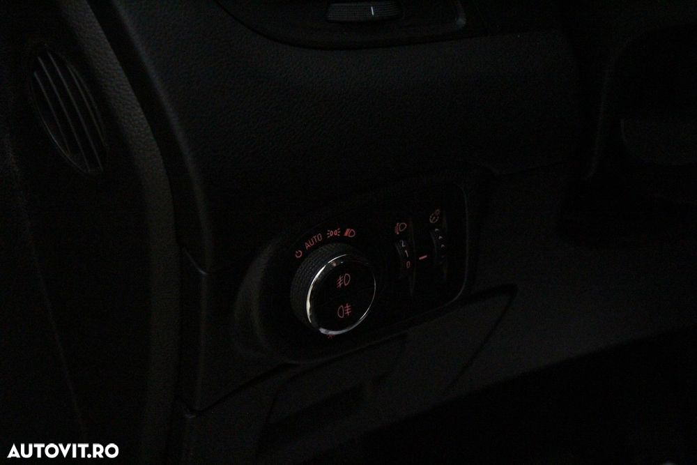 Opel Zafira - 16