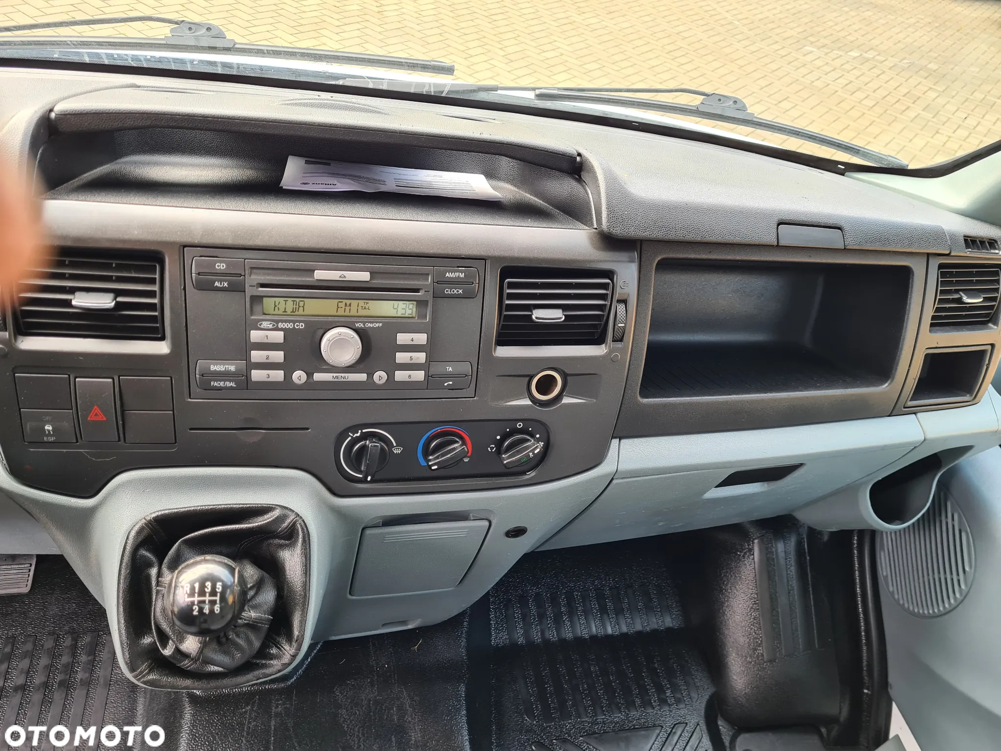 Ford Transit - 12