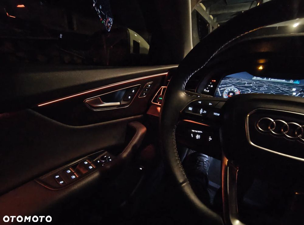 Audi Q8 55 TFSI mHEV Quattro Tiptronic - 32
