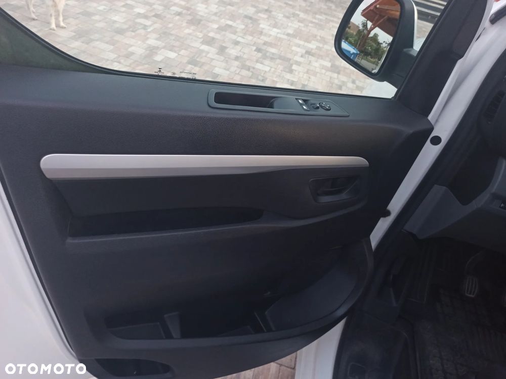 Opel Vivaro - 34