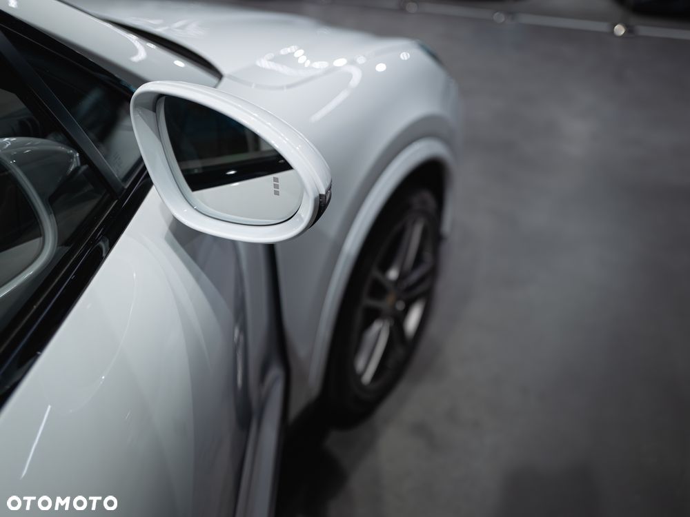 Porsche Cayenne Coupe - 7