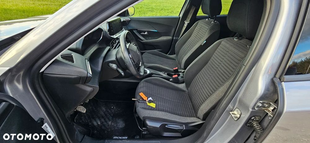 Peugeot 2008 - 12