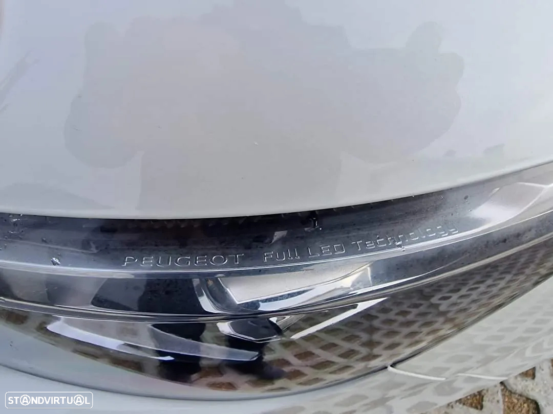 Peugeot 5008 1.5 BlueHDi GT Line EAT8 - 32