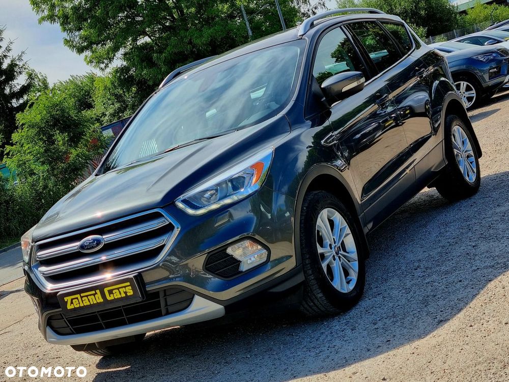 Ford Kuga 1.5 EcoBoost 2x4 Titanium - 1