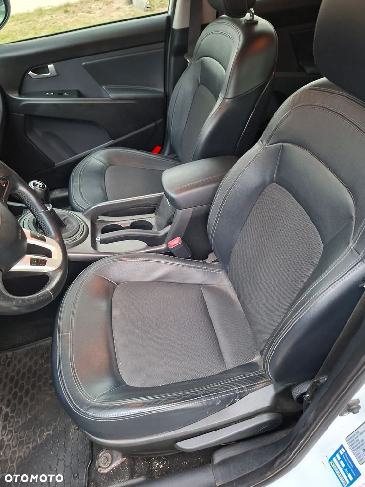 Kia Sportage 1.7 CRDI 2WD Attract - 10
