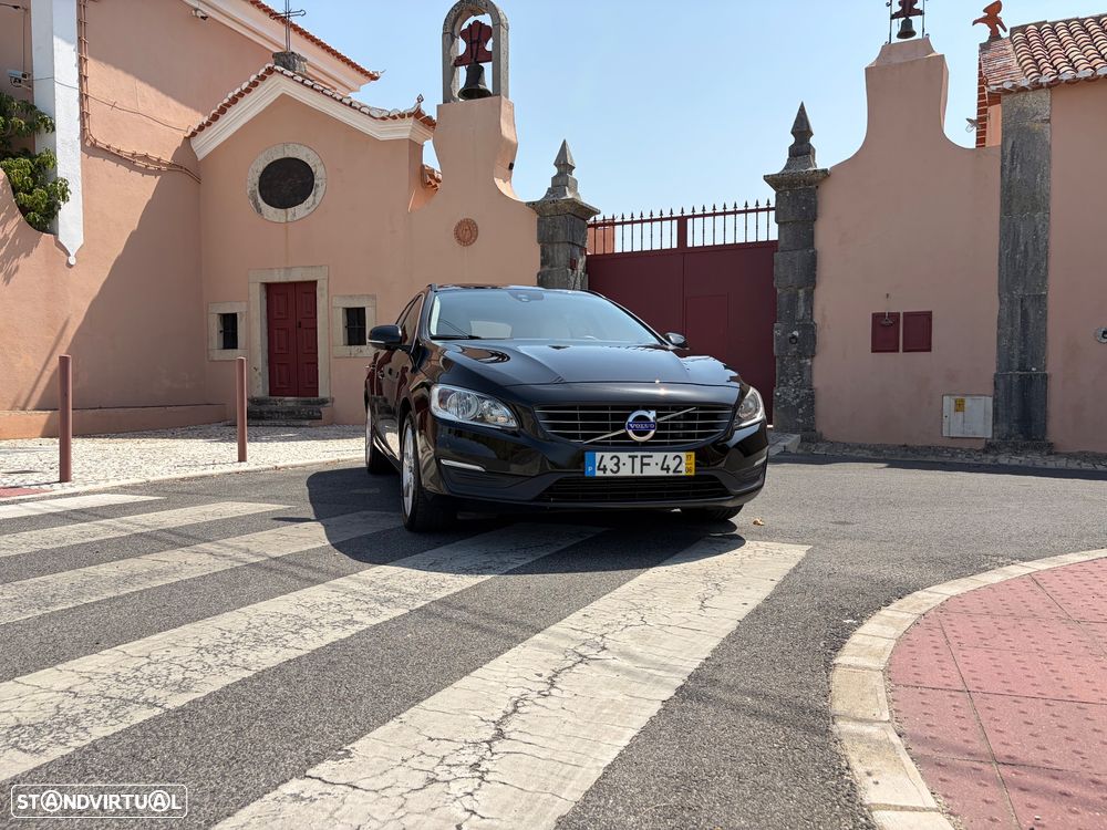 Volvo V60 2.0 D2 Momentum - 18