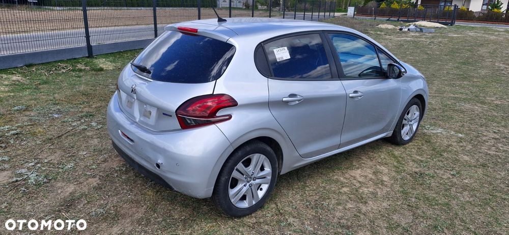 Peugeot 208 PureTech 82 Start & Stop Allure - 4