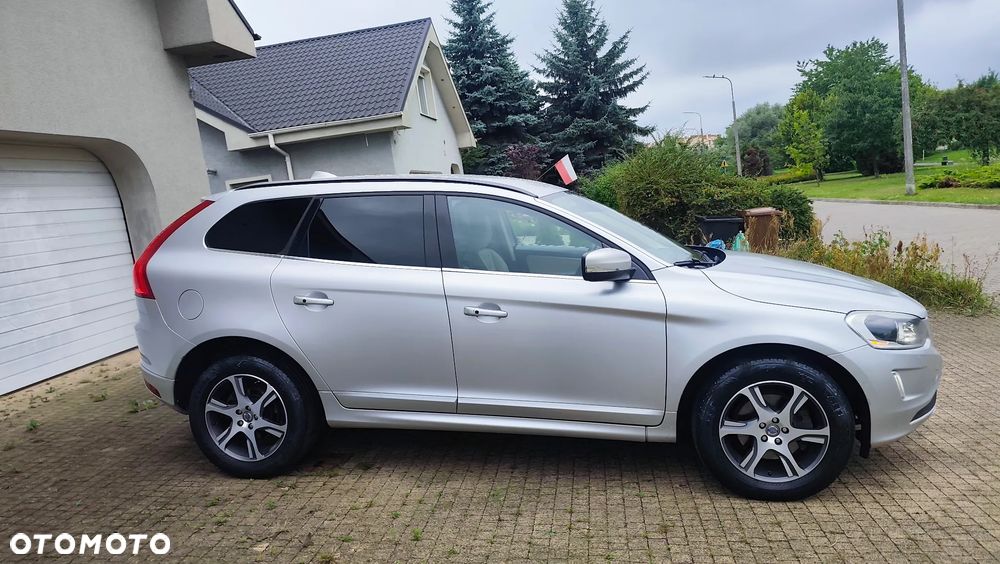 Volvo XC 60 D5 AWD Momentum - 22
