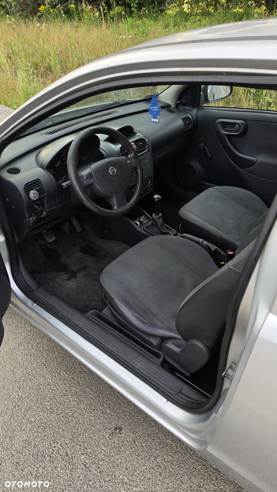 Opel Corsa 1.2 16V Base / Start - 11