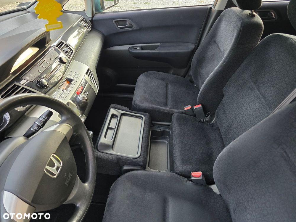 Honda FR-V - 25
