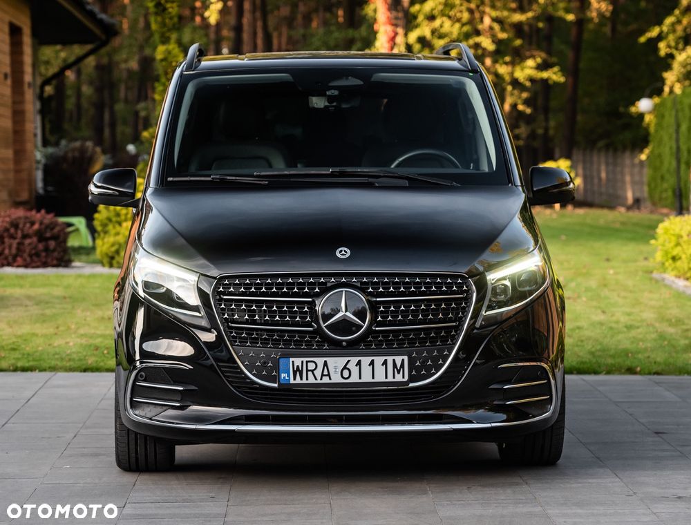 Mercedes-Benz Klasa V 300 d extralang 4Matic 9G-TRONIC Avantgarde Edition Edition 19 - 32