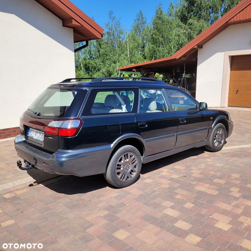 Subaru Outback 3.0 H6 - 4