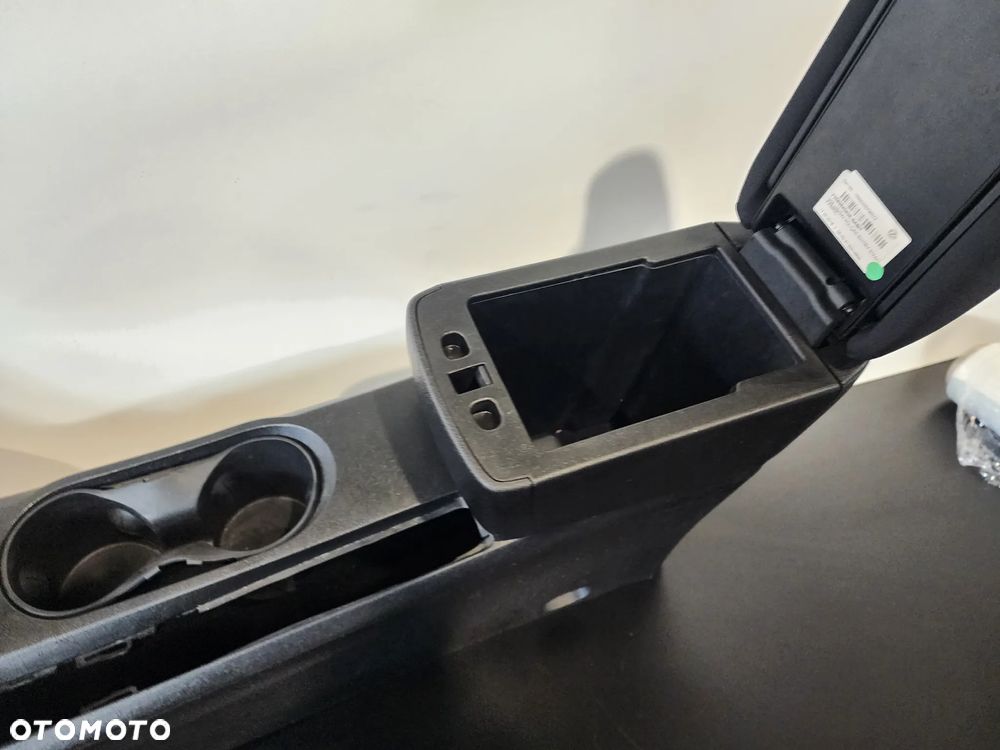 Fiat Tipo podłokietnik kompletny EUROPA - 2