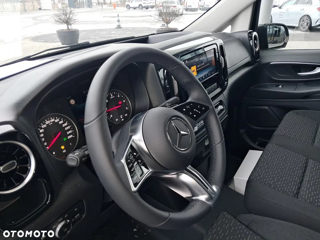 Mercedes-Benz Vito pod karawan - 31