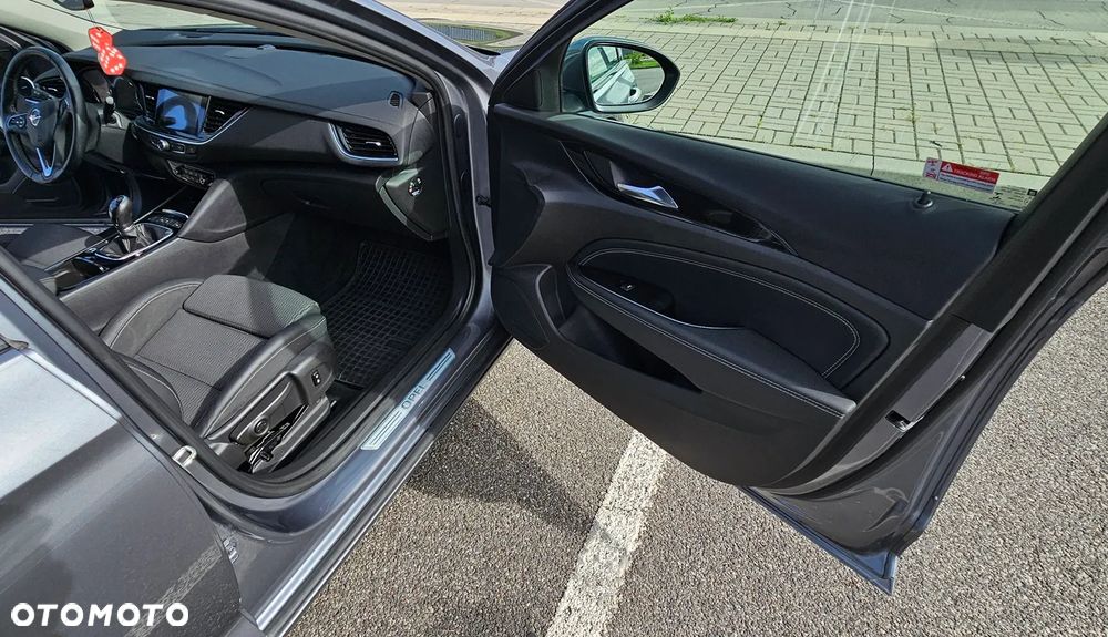 Opel Insignia - 18