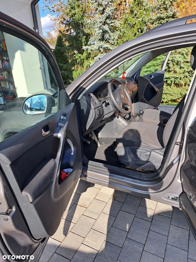 Volkswagen Tiguan - 4