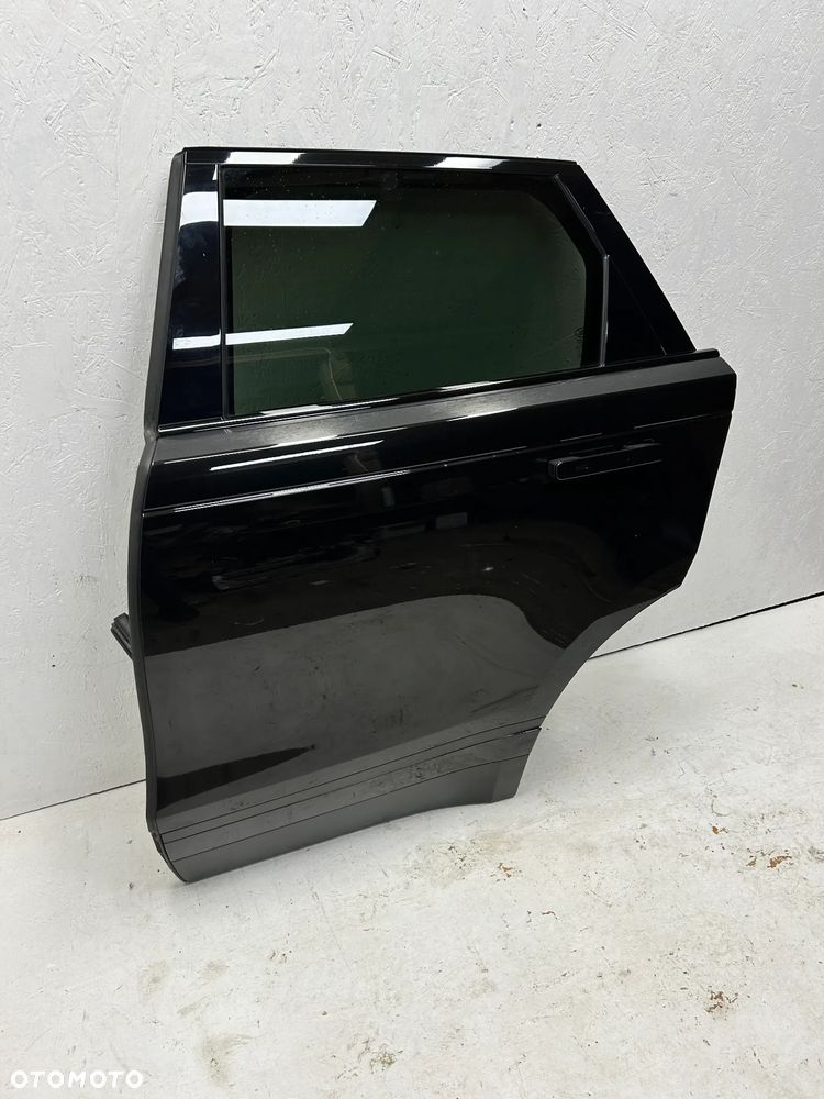 Drzwi lewe lewy tył Land Rover Range Rover Velar L560 Santorini black LRC820 - 2