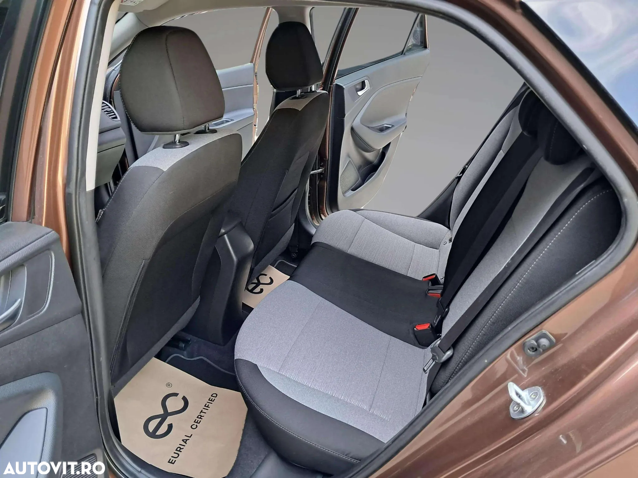 Hyundai i20 - 15